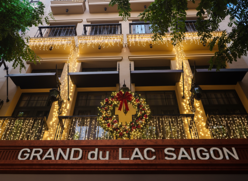 Vòng Nguyệt Quế Giáng Sinh Decimet Homedecor 2025